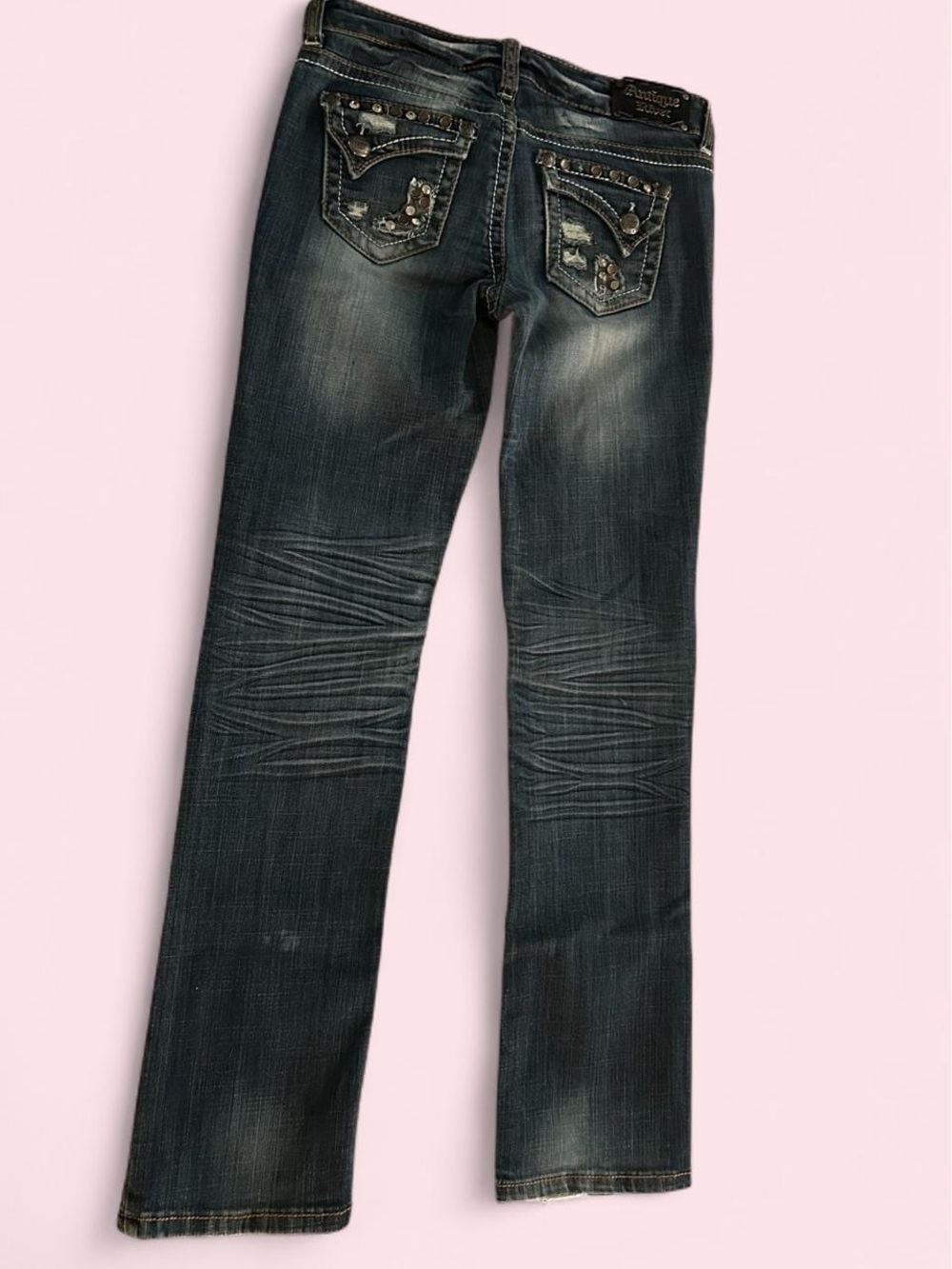 💙Antique Rivet Dark Blue Straight Leg Jeans with Embellished Back Pockets💙